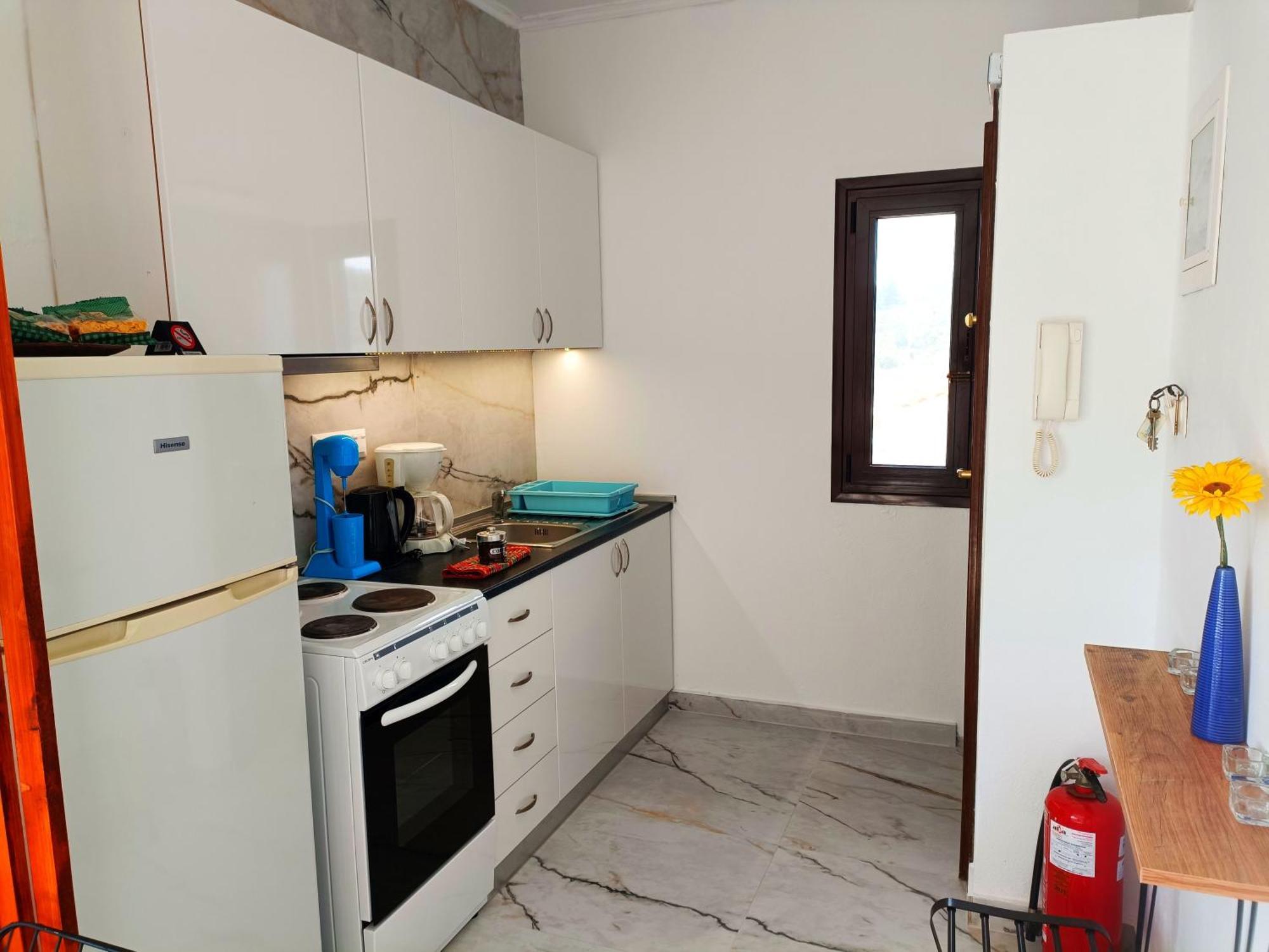 Salonikiou Beach Apartments & Villas Agios Nikolaos  Exterior photo