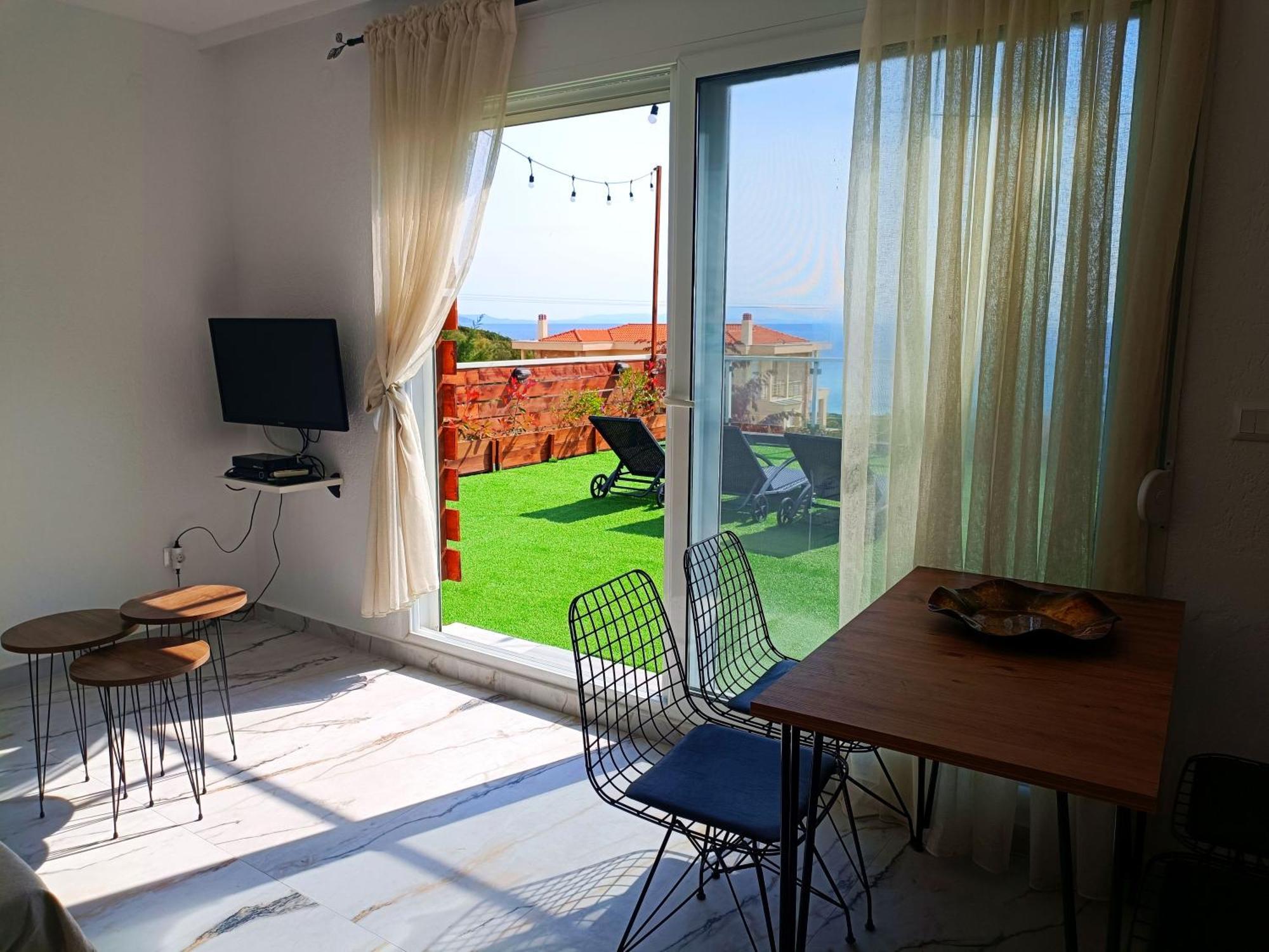 Salonikiou Beach Apartments & Villas Agios Nikolaos  Exterior photo