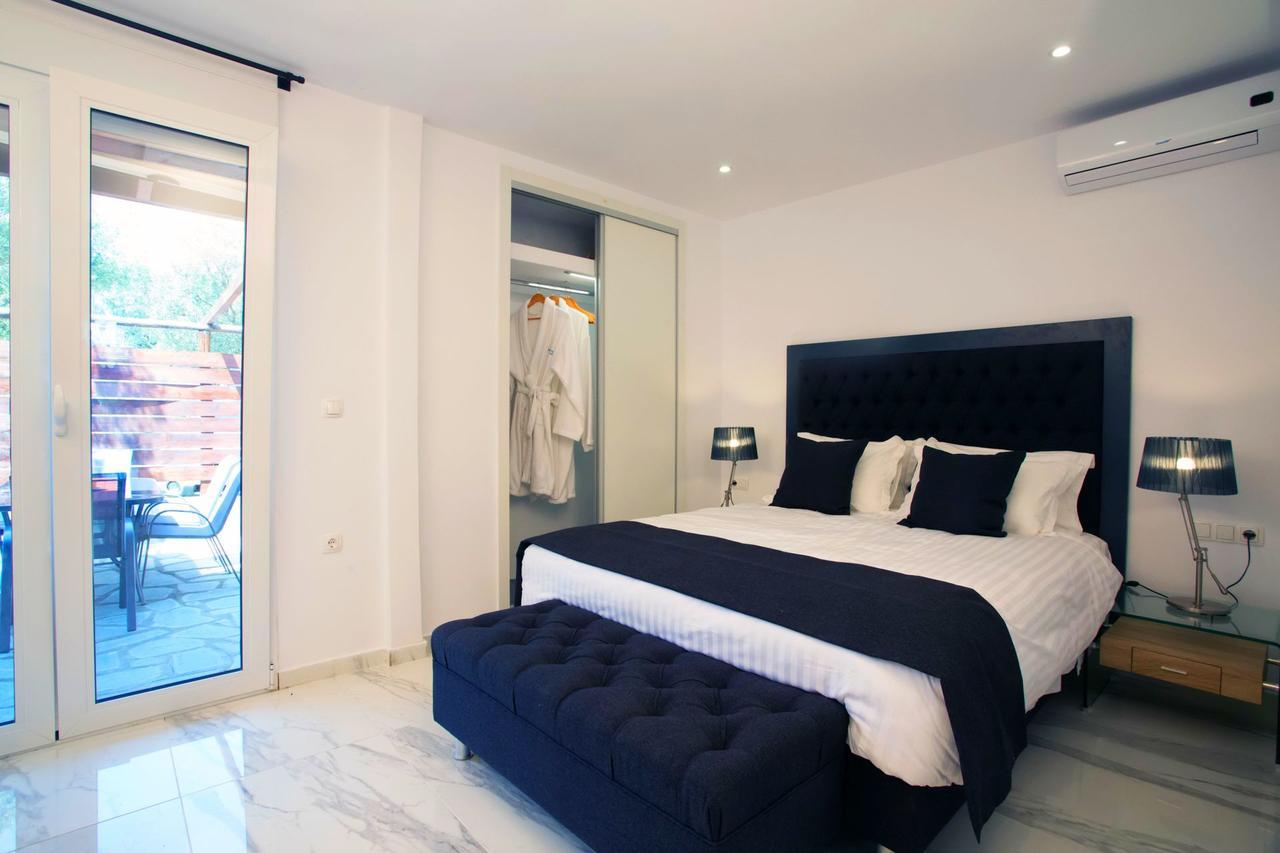 Salonikiou Beach Apartments & Villas Agios Nikolaos  Exterior photo