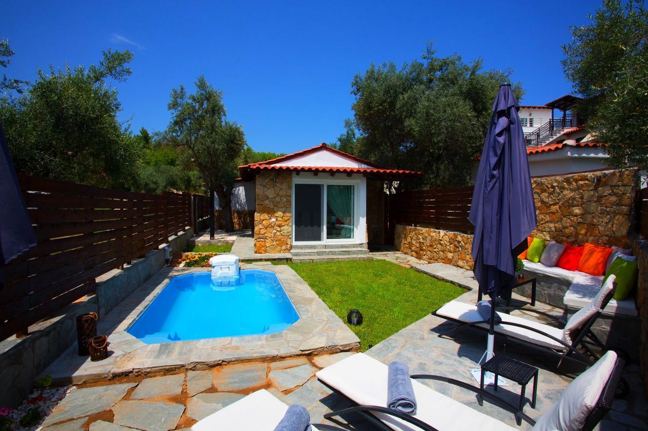 Salonikiou Beach Apartments & Villas Agios Nikolaos  Exterior photo