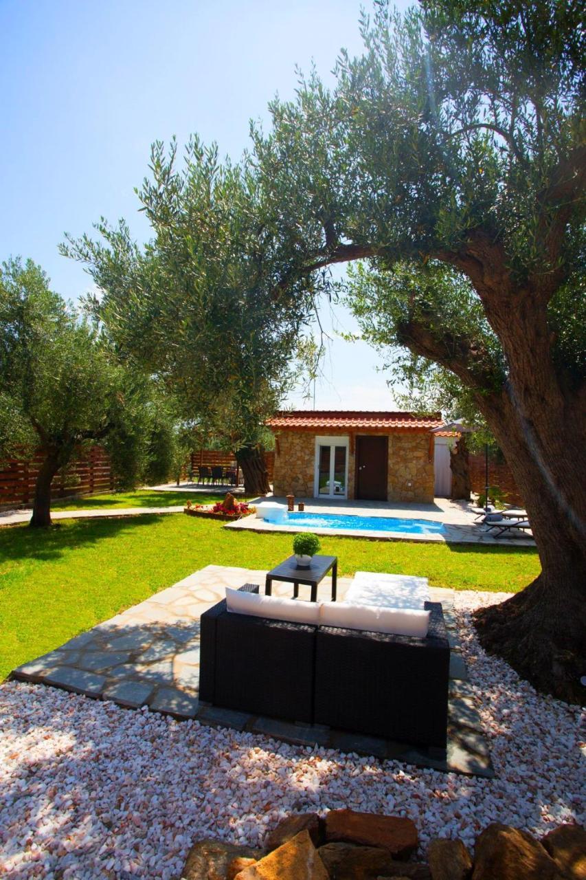 Salonikiou Beach Apartments & Villas Agios Nikolaos  Exterior photo