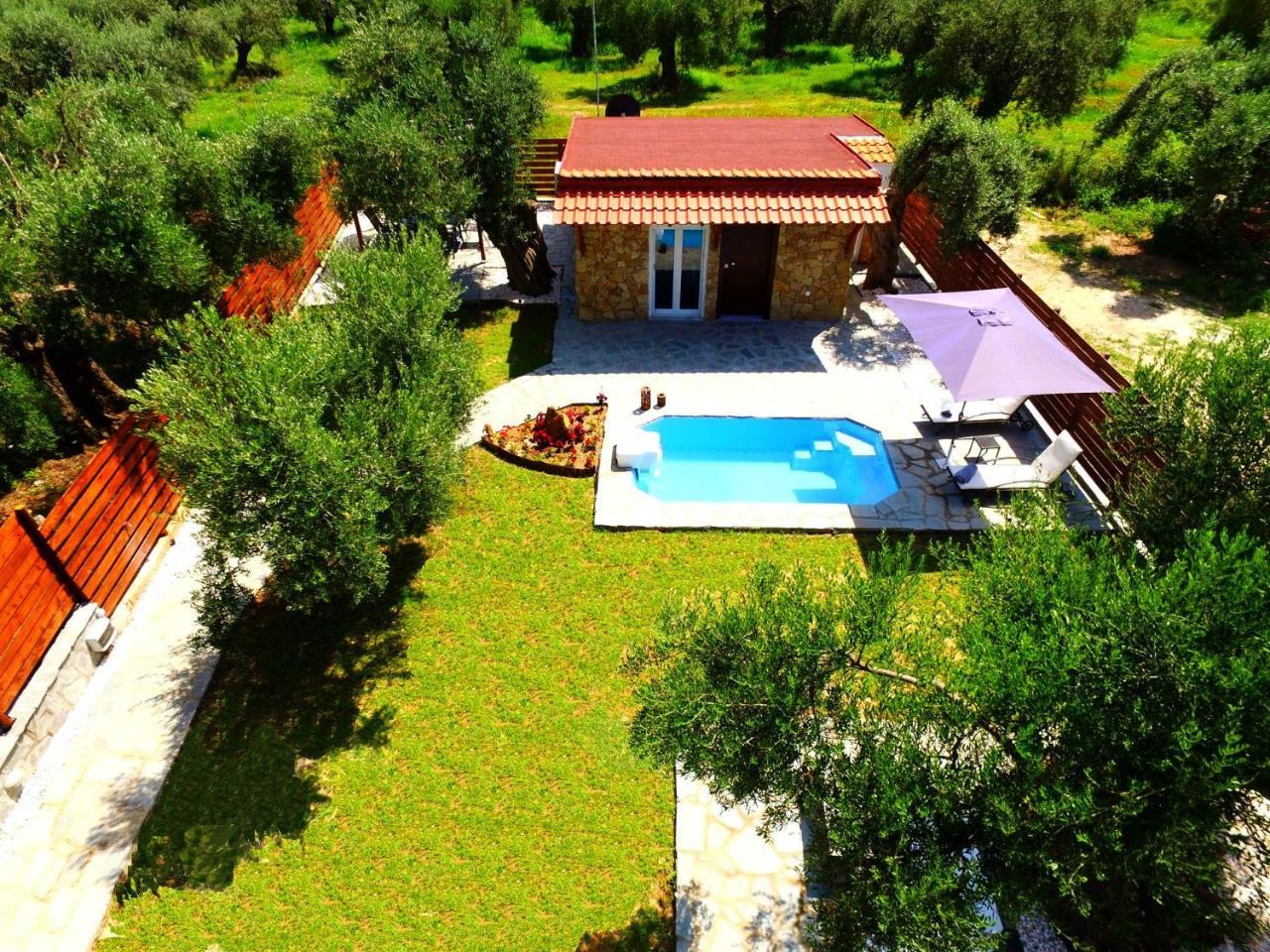 Salonikiou Beach Apartments & Villas Agios Nikolaos  Exterior photo